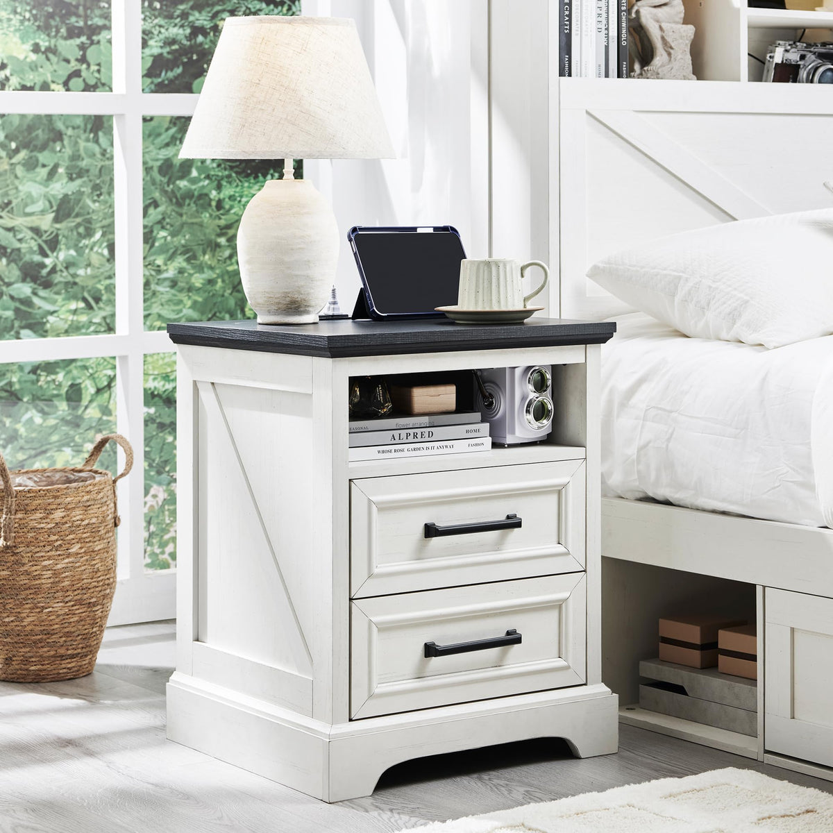 18" Antique White Nightstand with Charging Station T473
