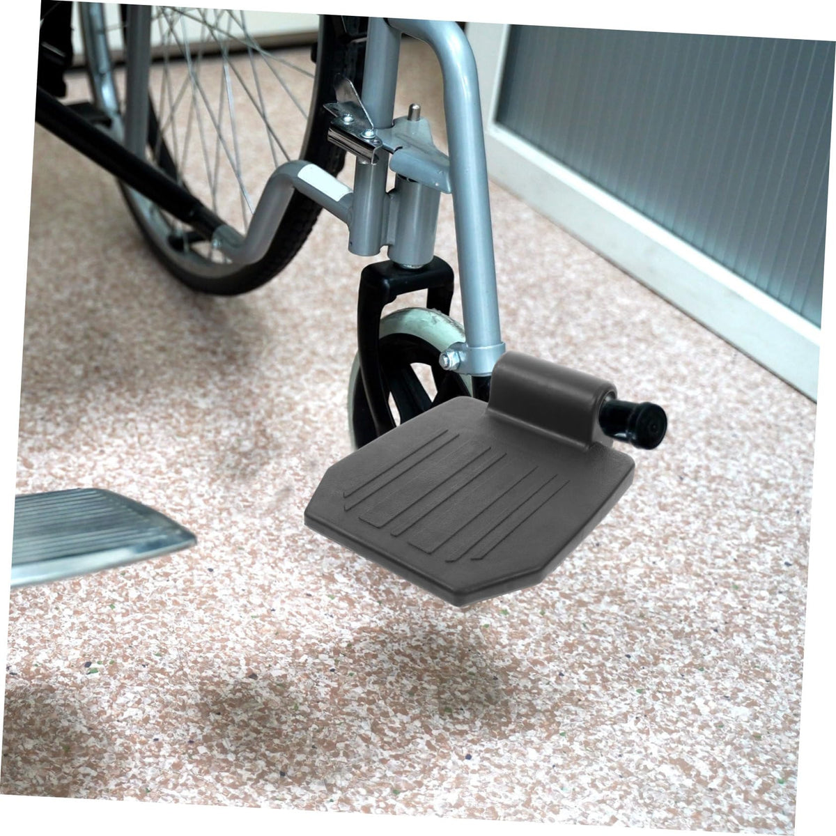 Heavy Duty Wheelchair Footrest Q8128