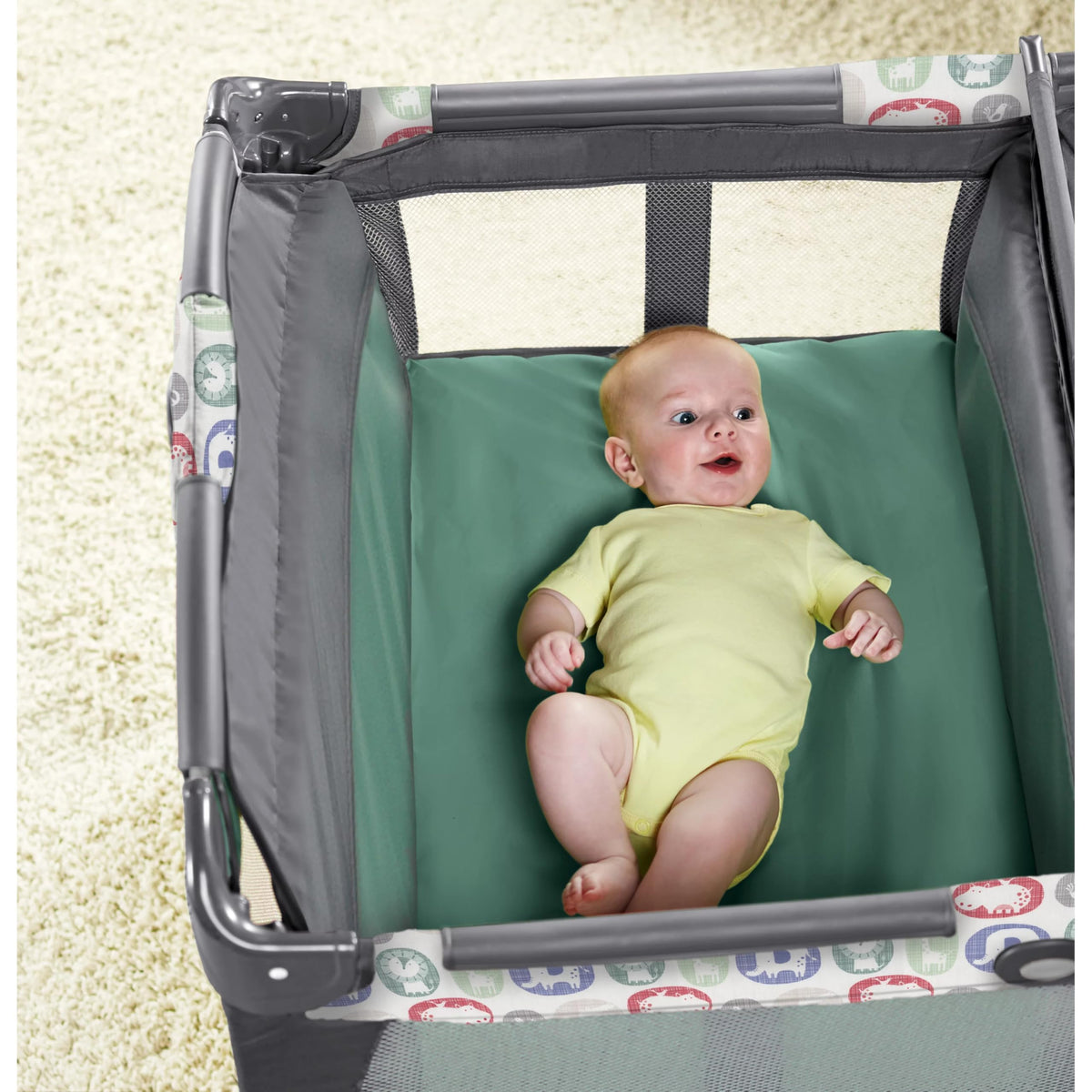 Pack and Play Playard with Portable Changing Pad I319